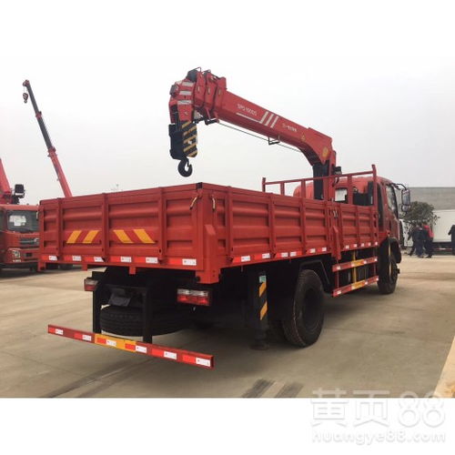 東風(fēng)隨車吊 兼具高效與靈活的清障作業(yè)利器